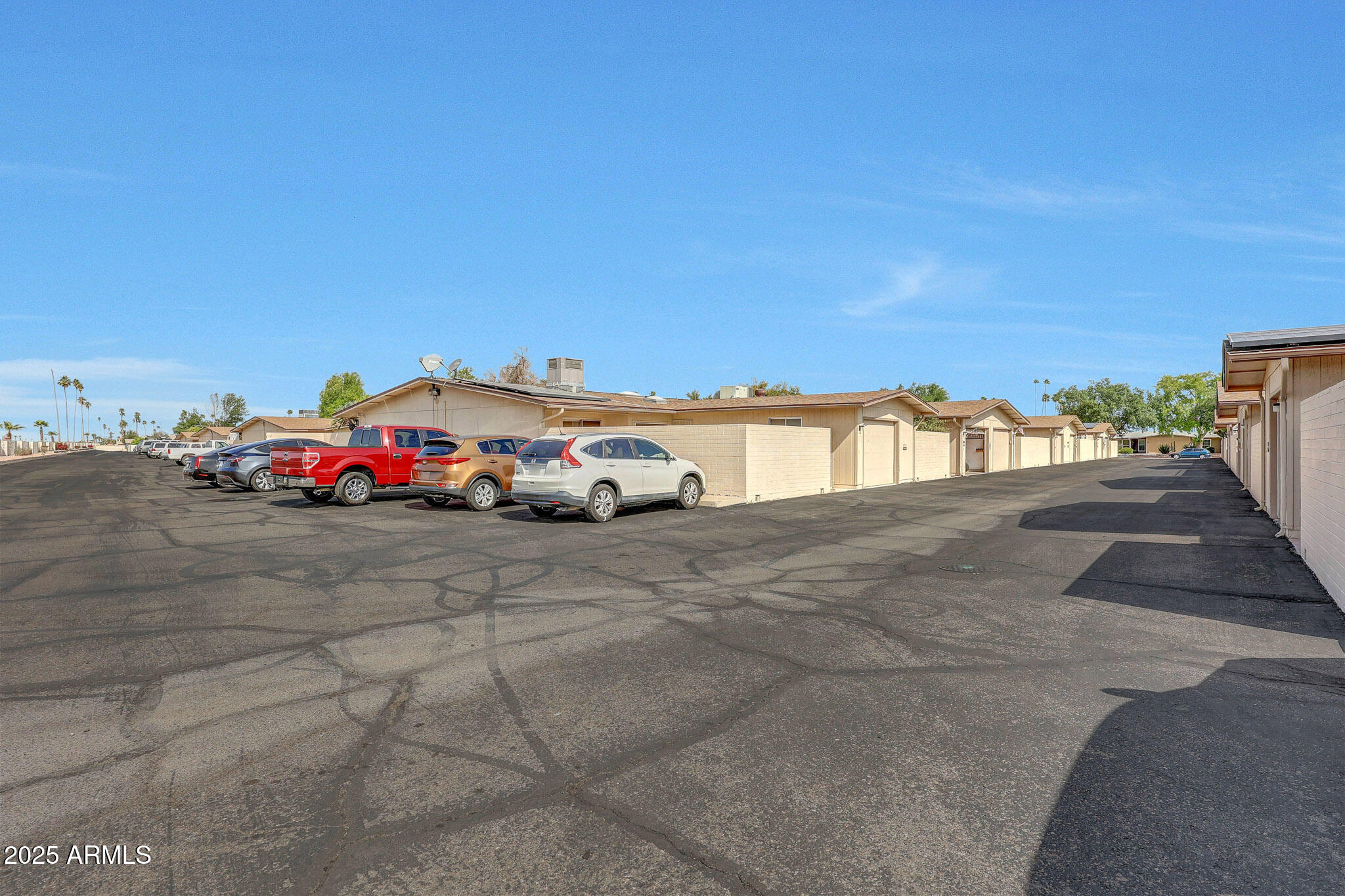 10713 W SANTA FE Drive