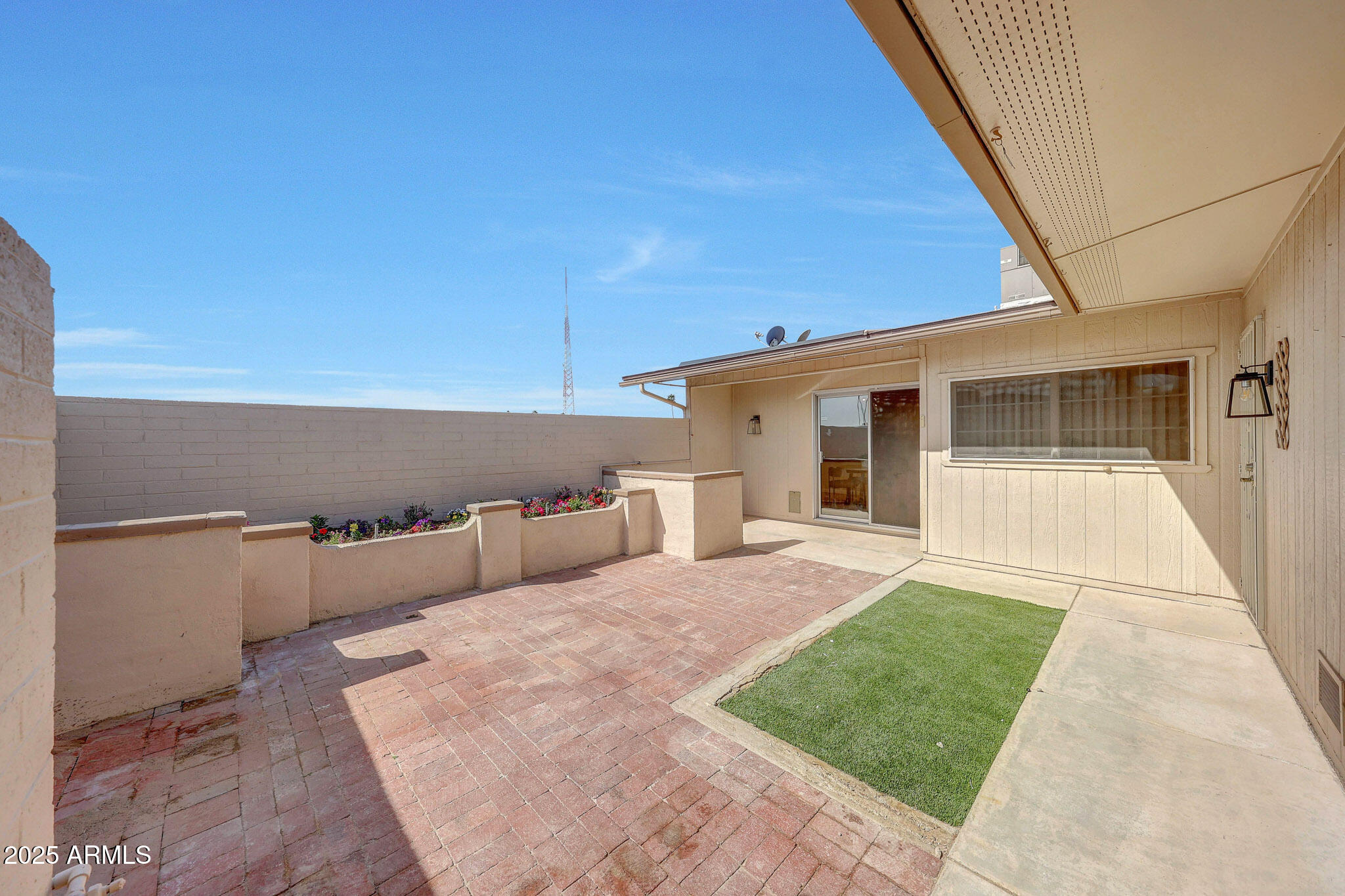 10713 W SANTA FE Drive