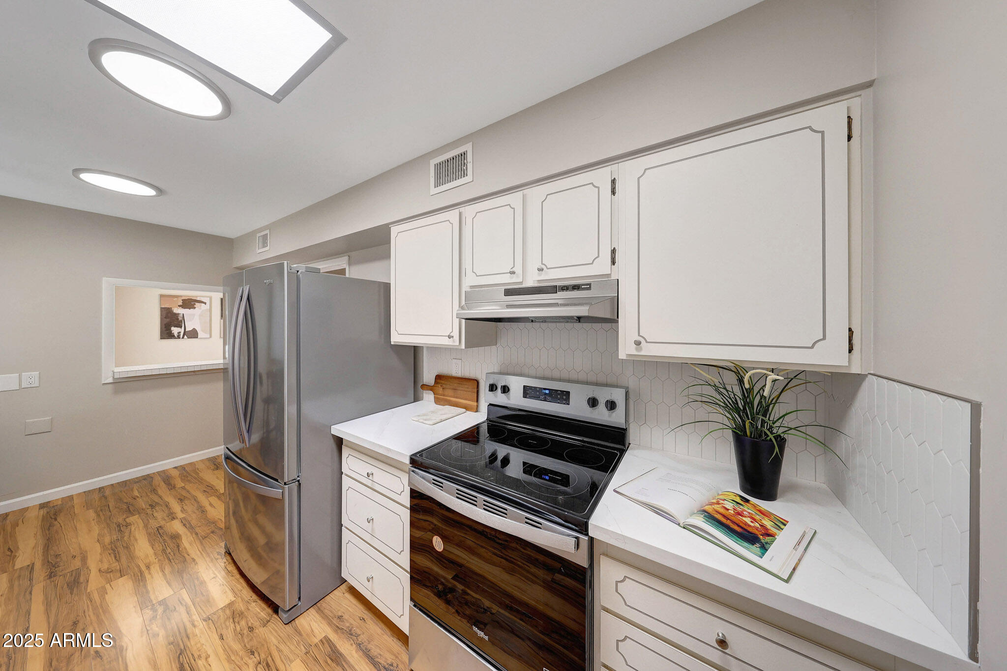 10713 W SANTA FE Drive