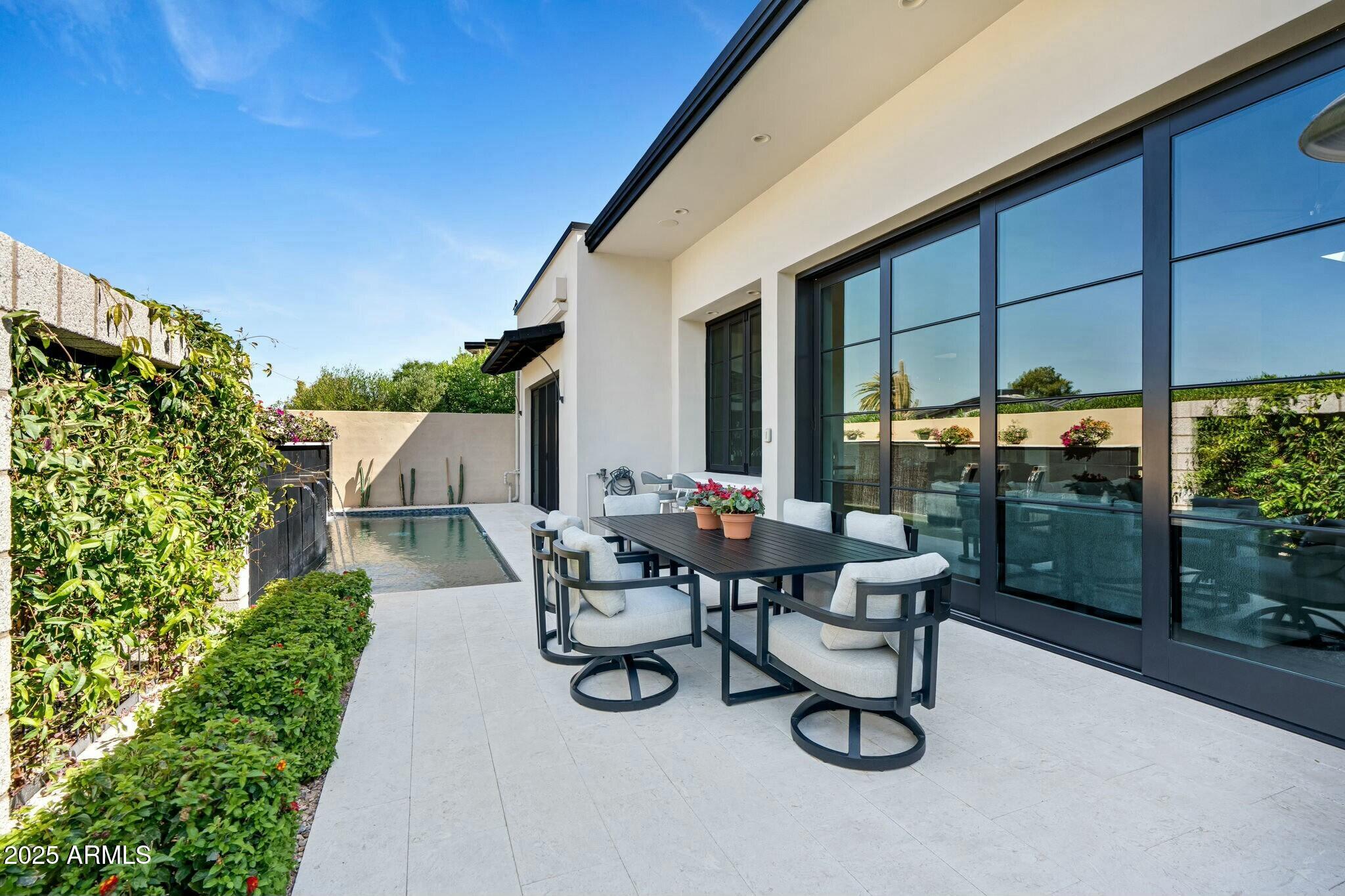 5728 E VILLAGE Drive