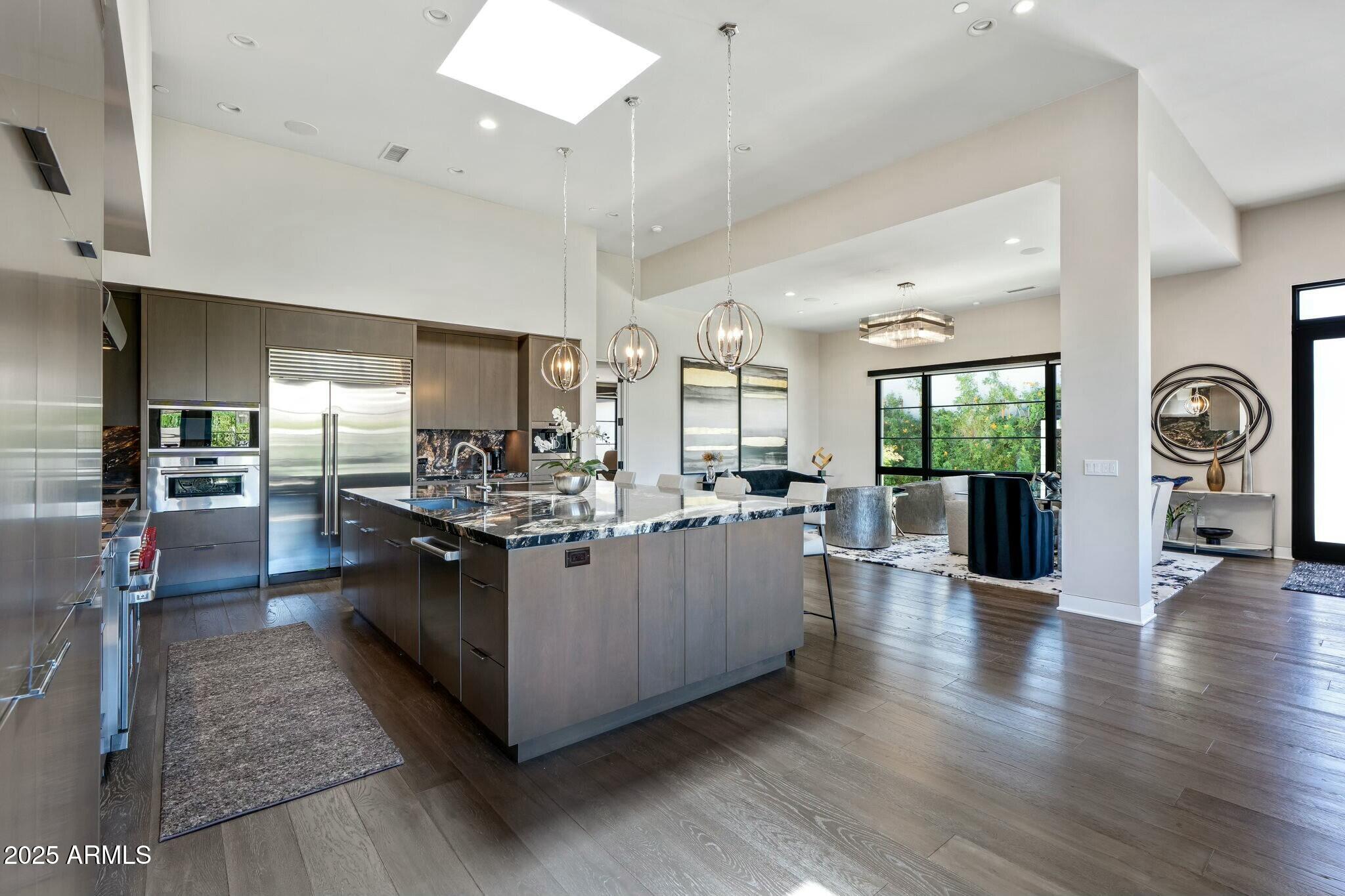 5728 E VILLAGE Drive