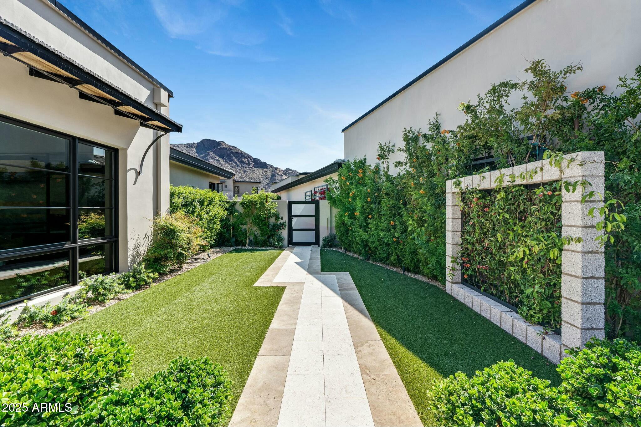 5728 E VILLAGE Drive