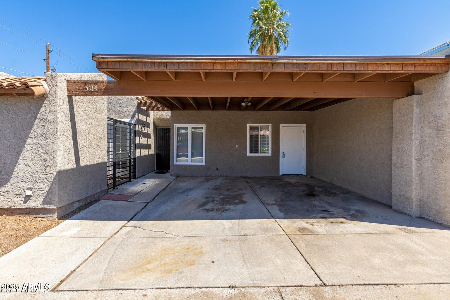 5114 E EDGEMONT Avenue