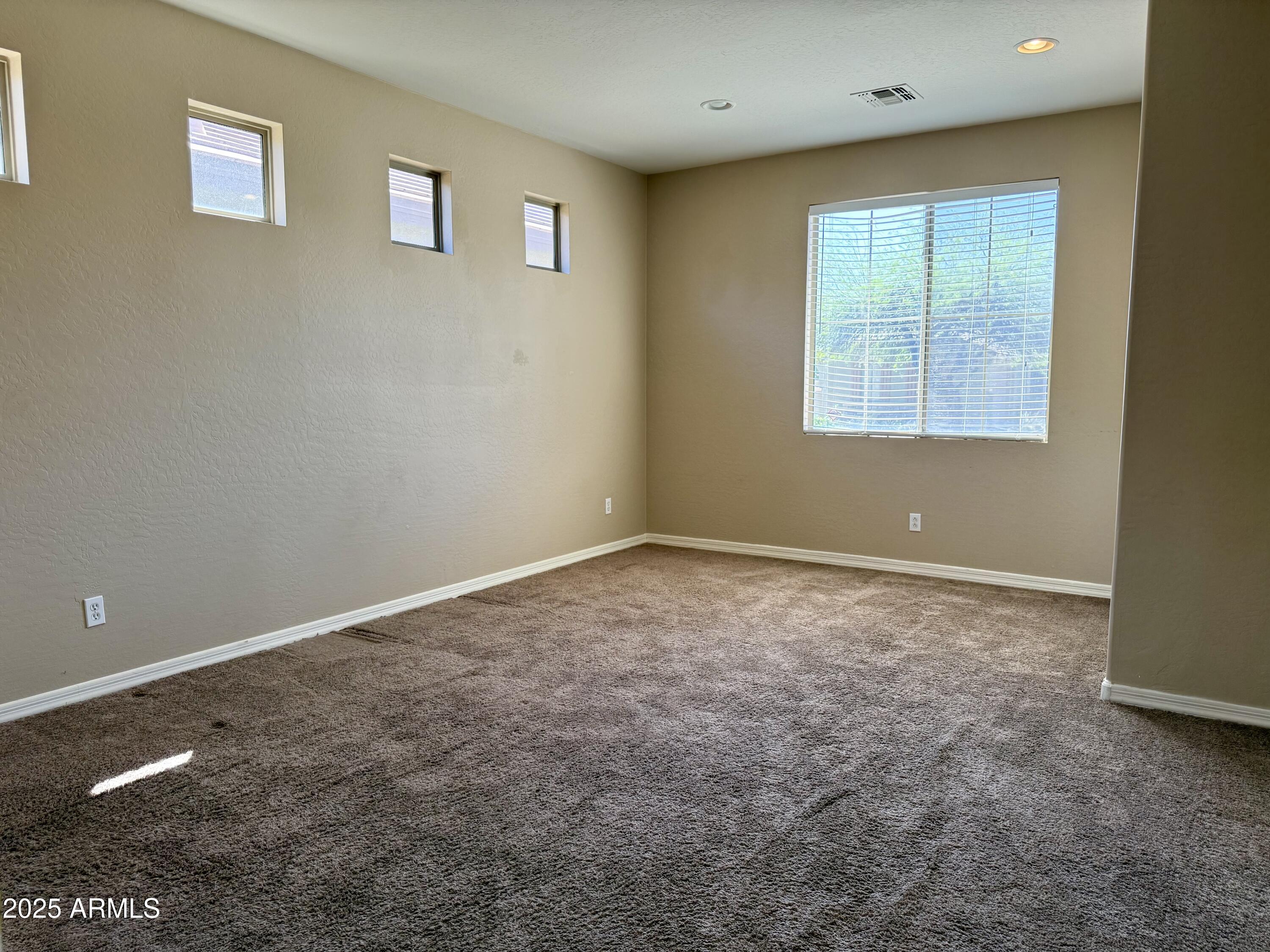 3518 W PLYMOUTH Drive