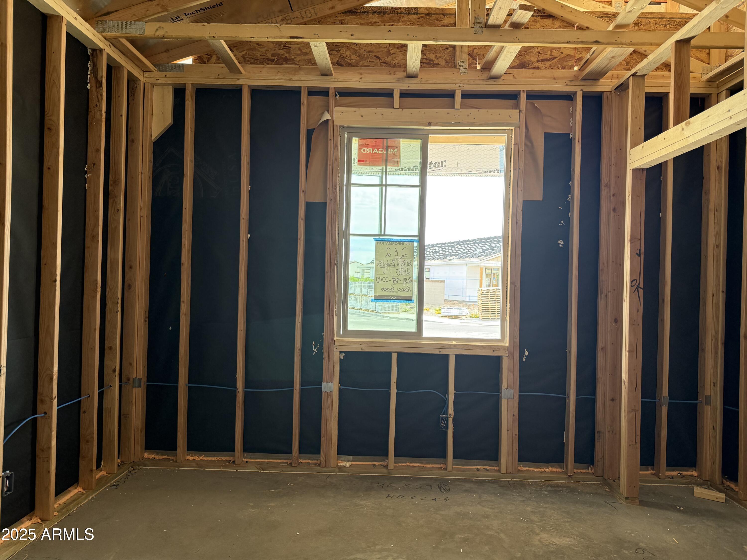 24072 W BOWKER Street