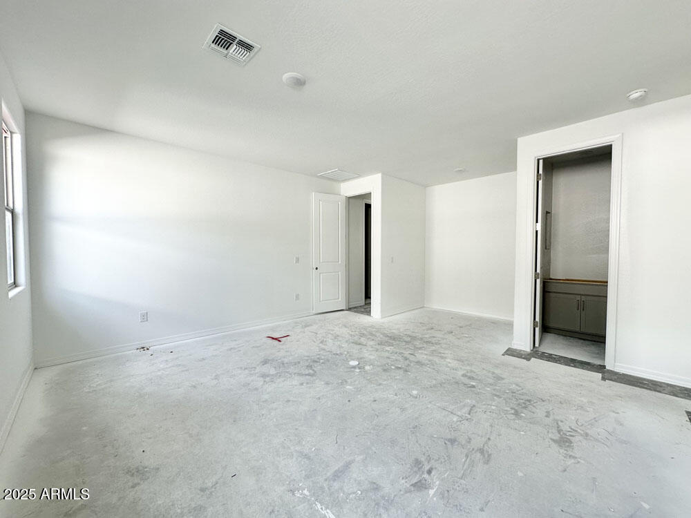22816 E ROUNDUP Way