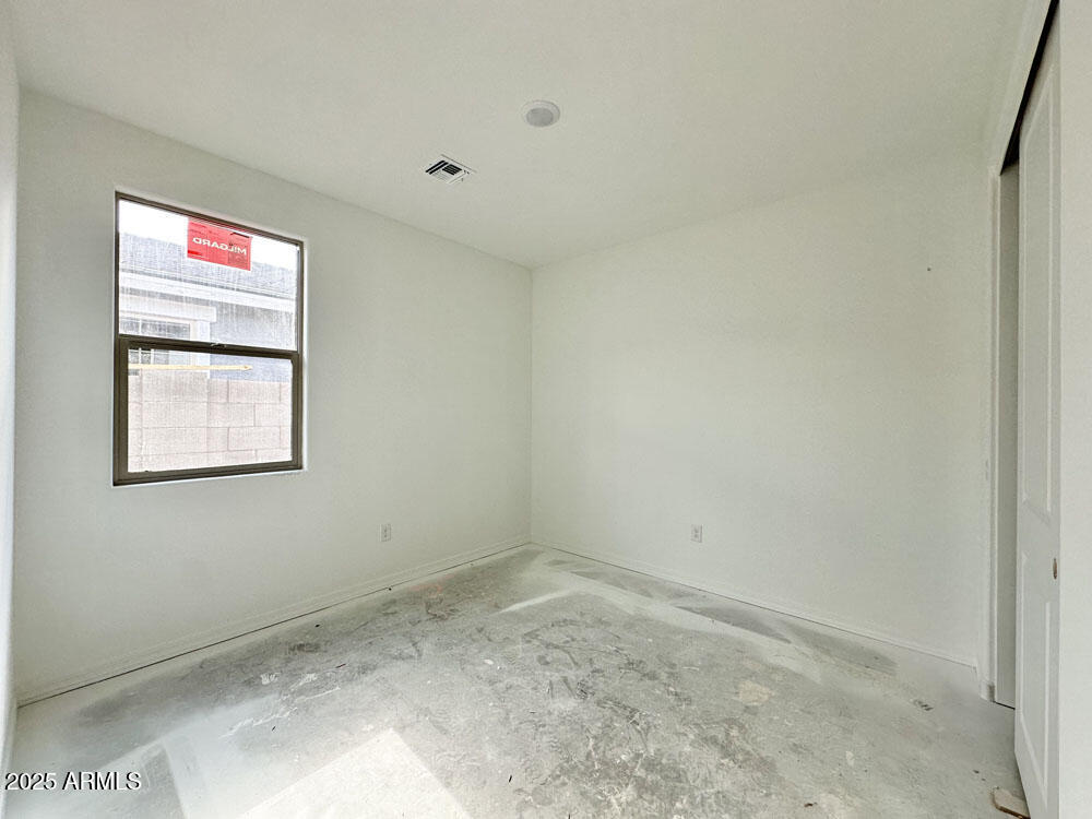 22816 E ROUNDUP Way