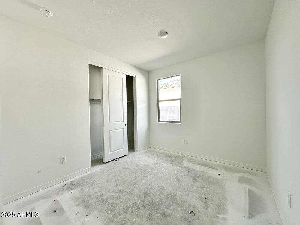 22816 E ROUNDUP Way