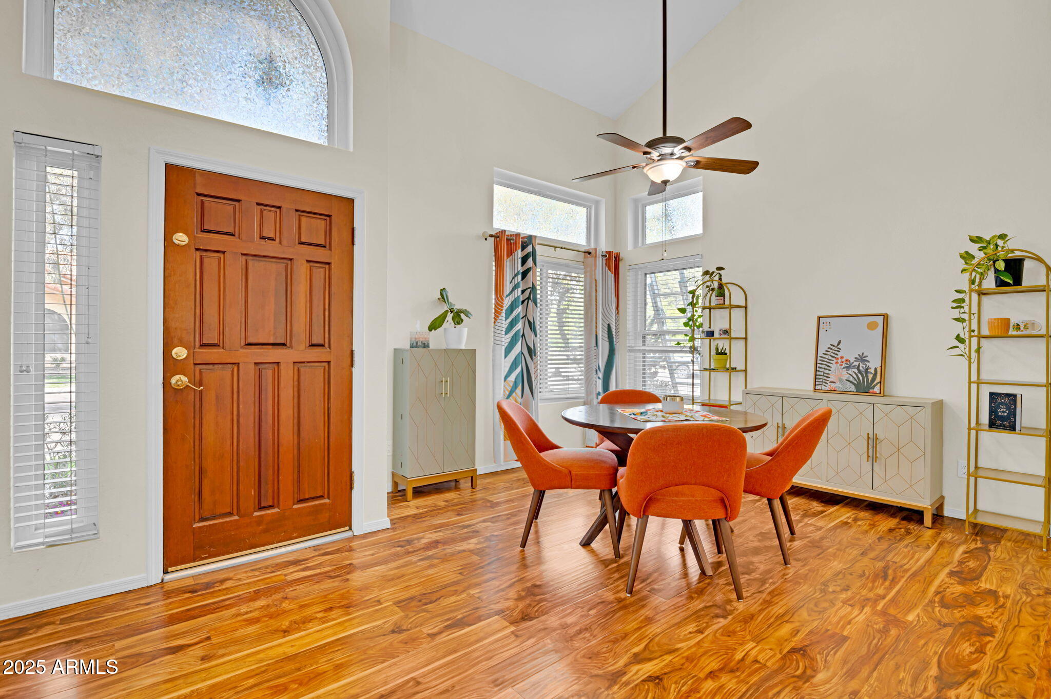 155 W KNOX Road