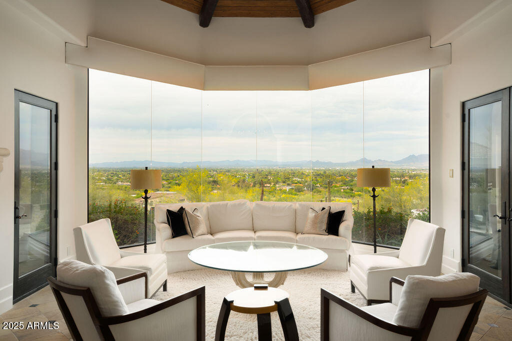 7801 N SAGUARO Drive