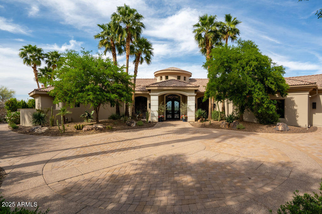 7801 N SAGUARO Drive