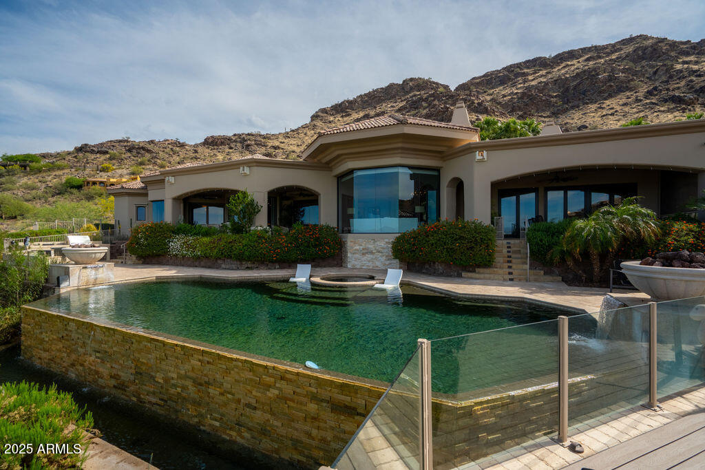 7801 N SAGUARO Drive