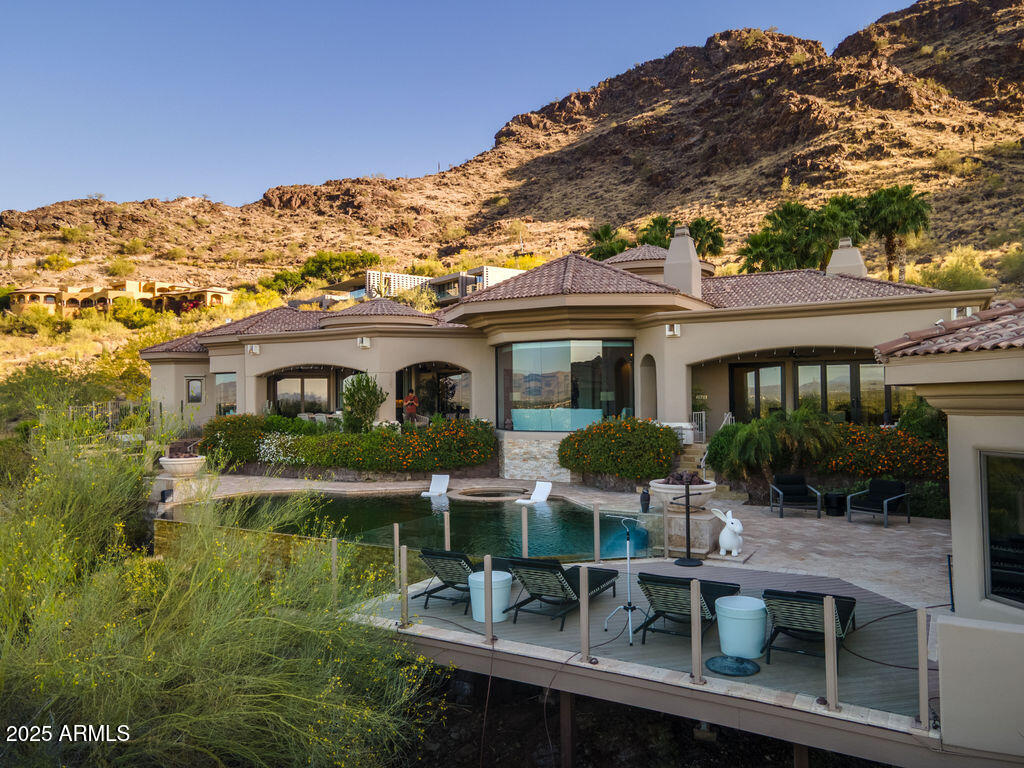 7801 N SAGUARO Drive