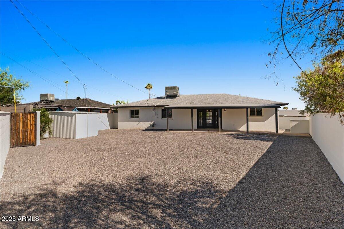 8617 E PALM Lane