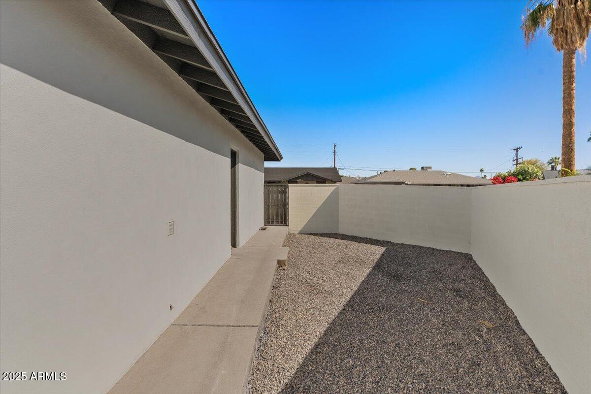 8617 E PALM Lane