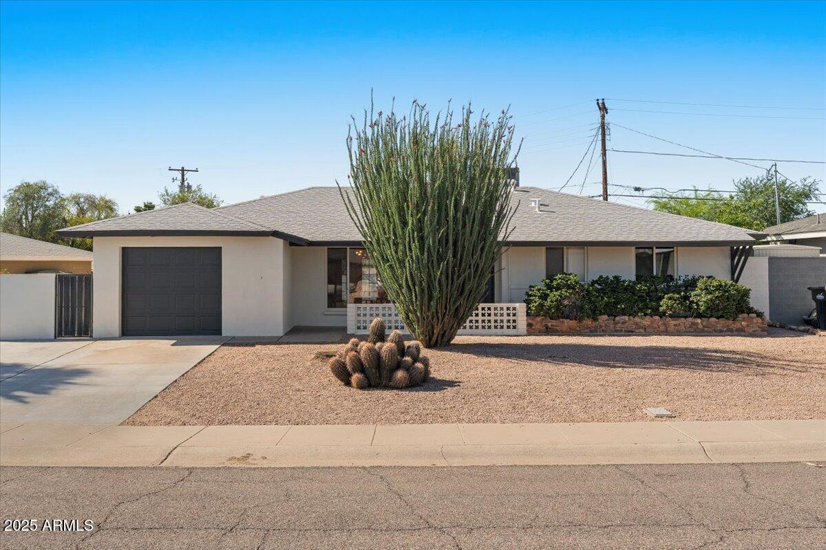 8617 E PALM Lane