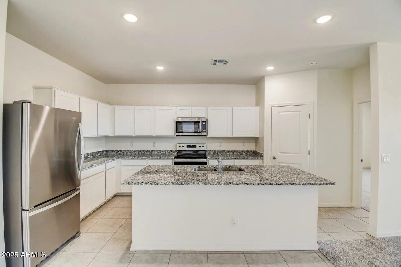9843 W AGORA Lane