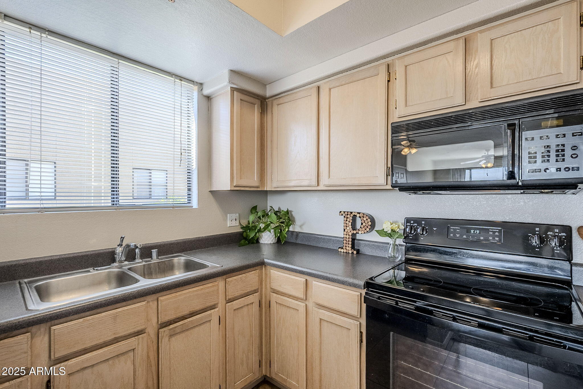 4925 E DESERT COVE Avenue, 326