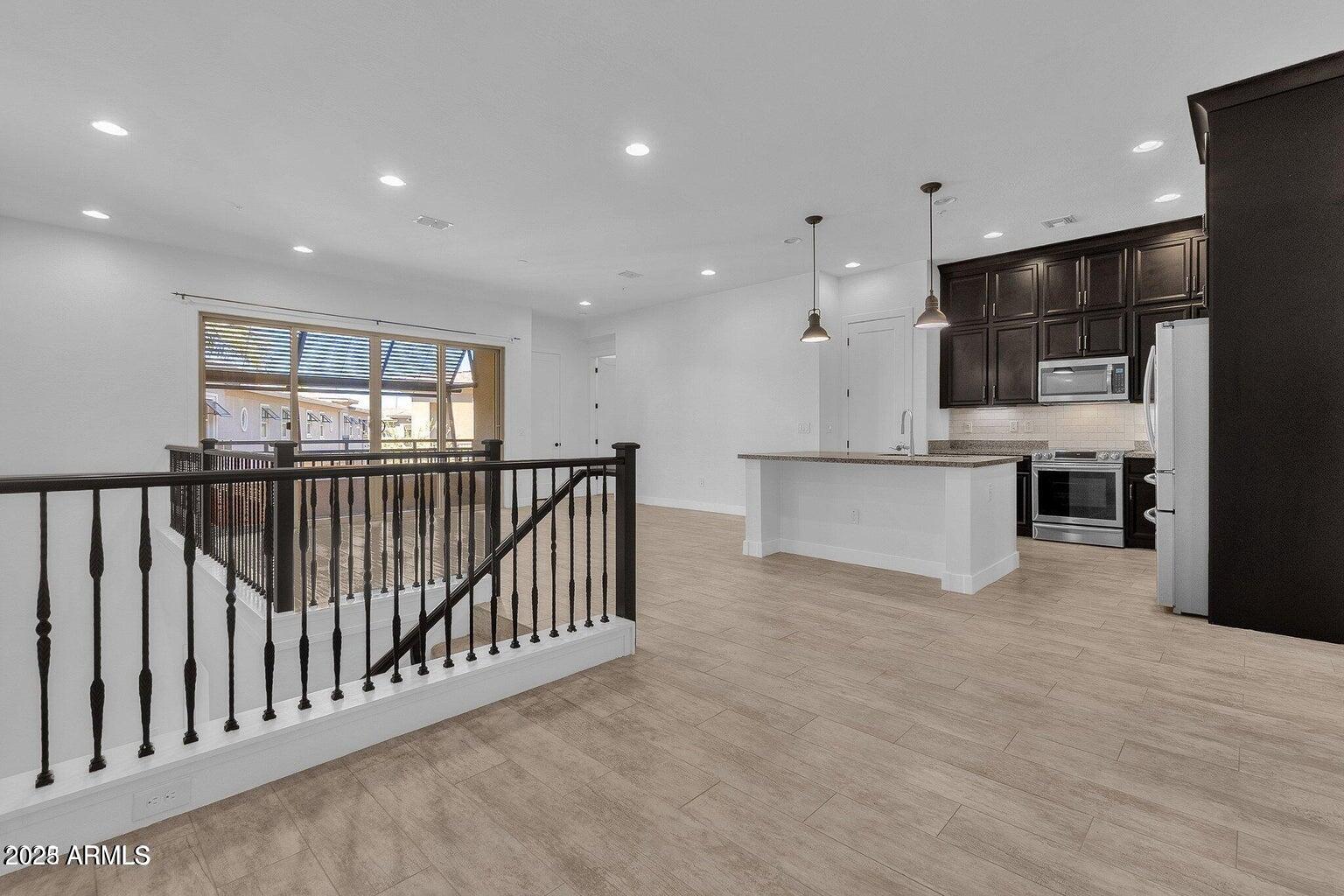 6565 E THOMAS Road, 1090