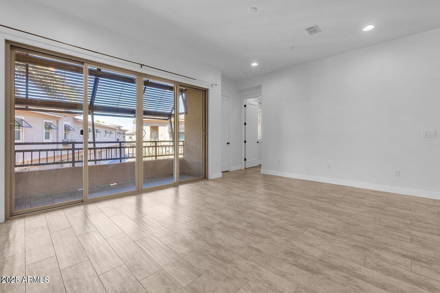 6565 E THOMAS Road, 1090