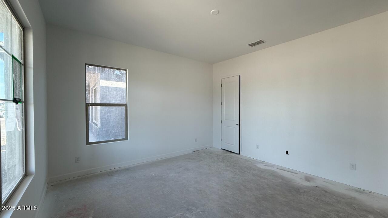 11423 E UTAH Avenue