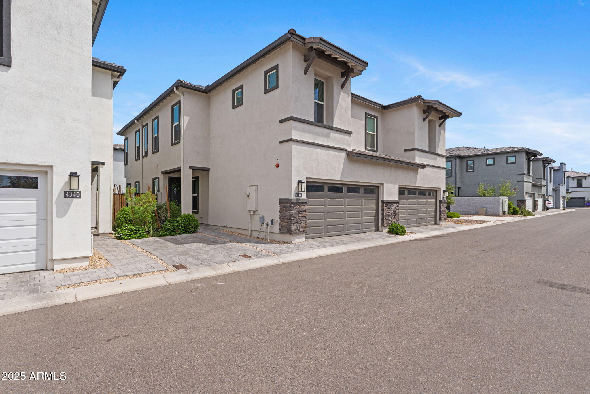 4344 E Granada Road