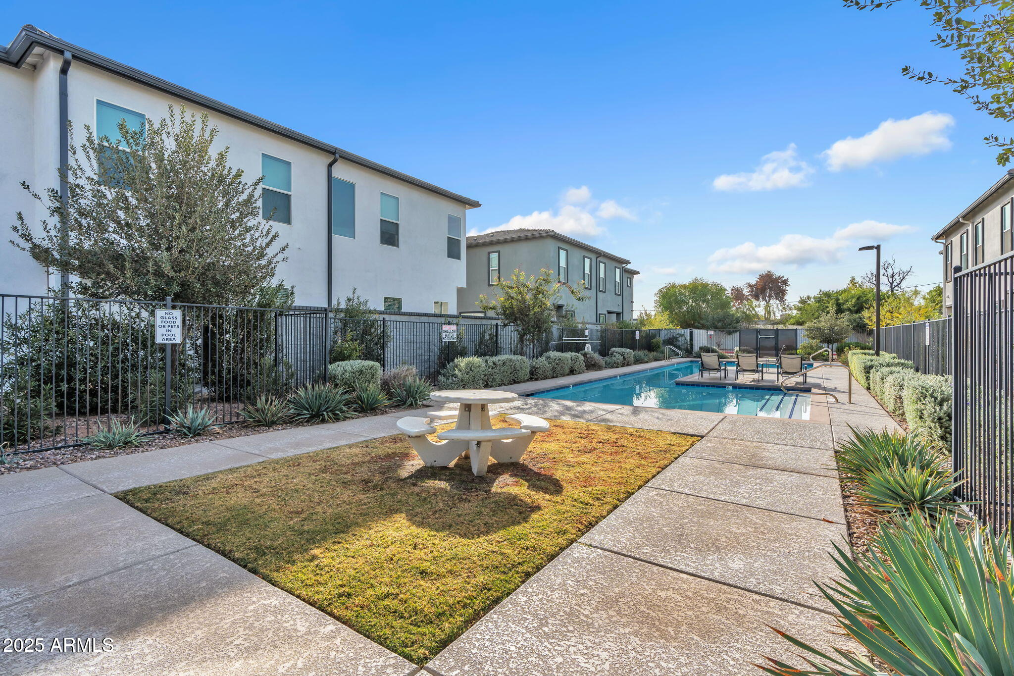 4344 E Granada Road