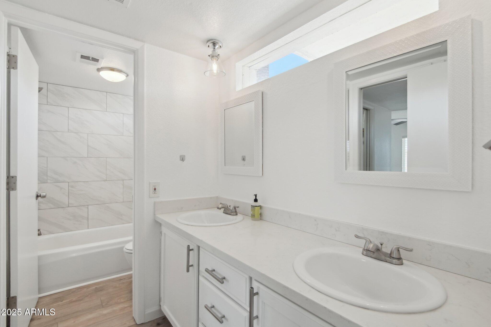 610 E MONTEBELLO Avenue, 46