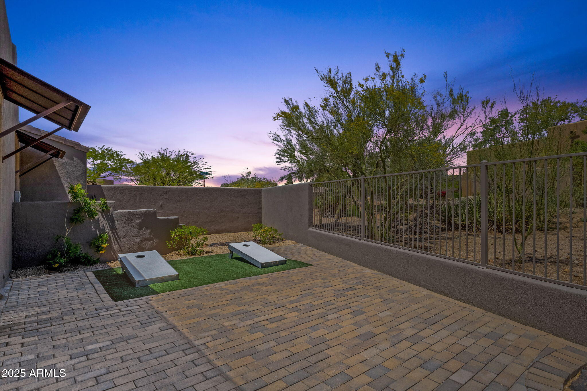 11123 E MONUMENT Drive