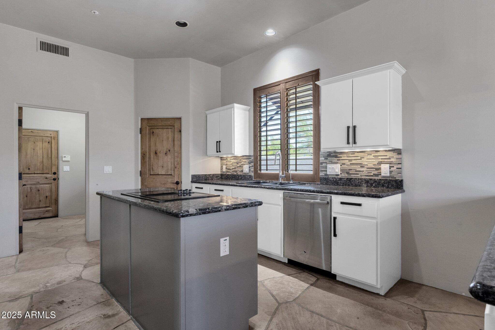 11123 E MONUMENT Drive