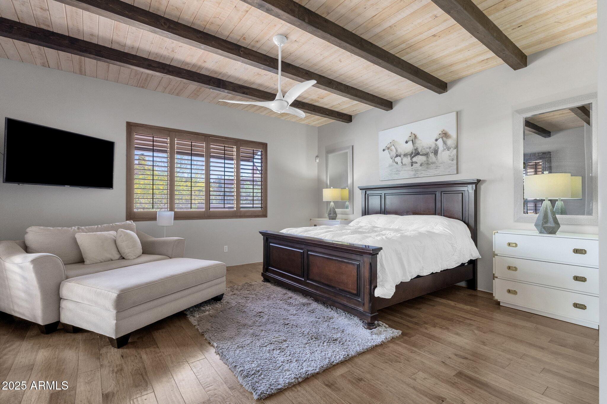 11123 E MONUMENT Drive