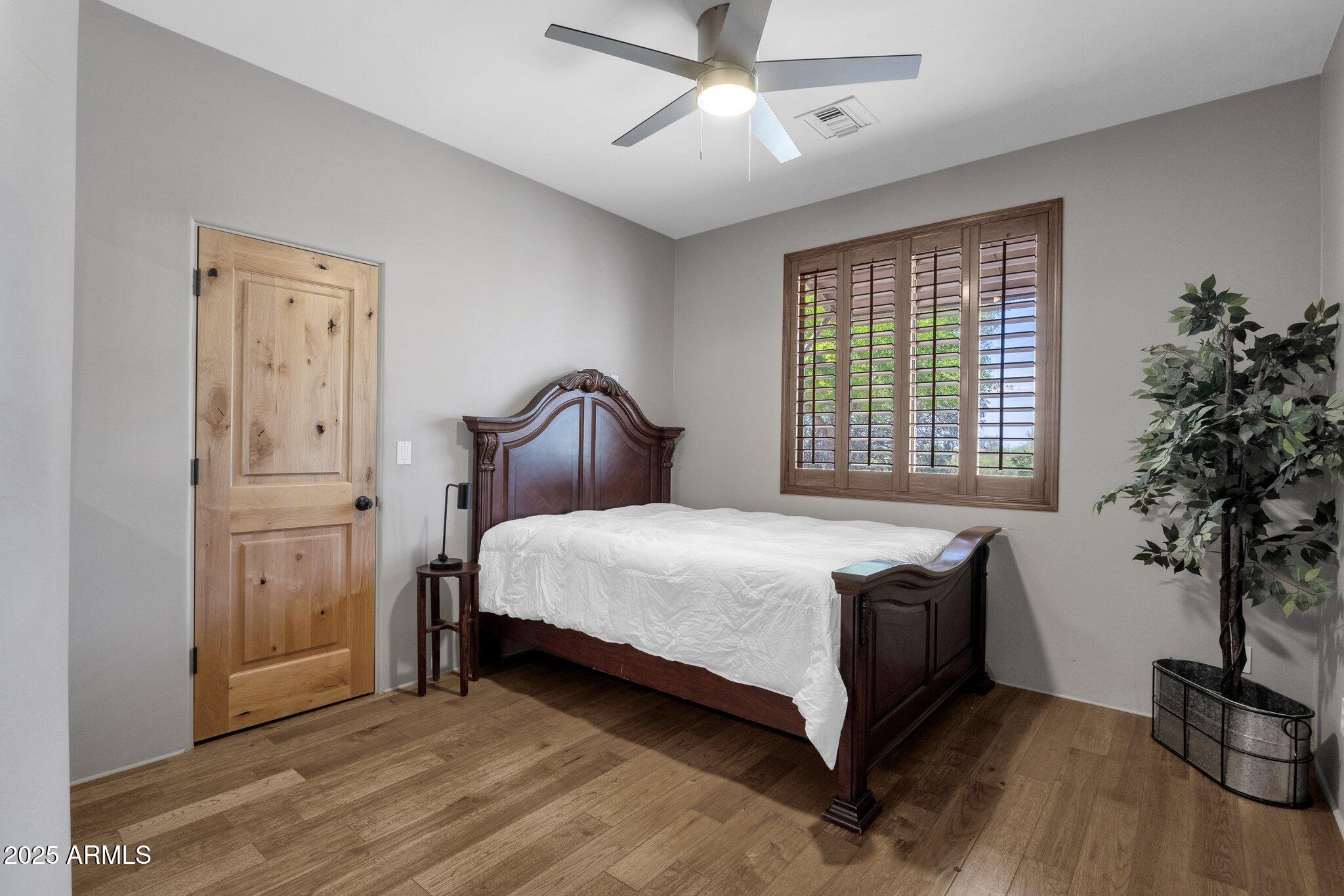 11123 E MONUMENT Drive