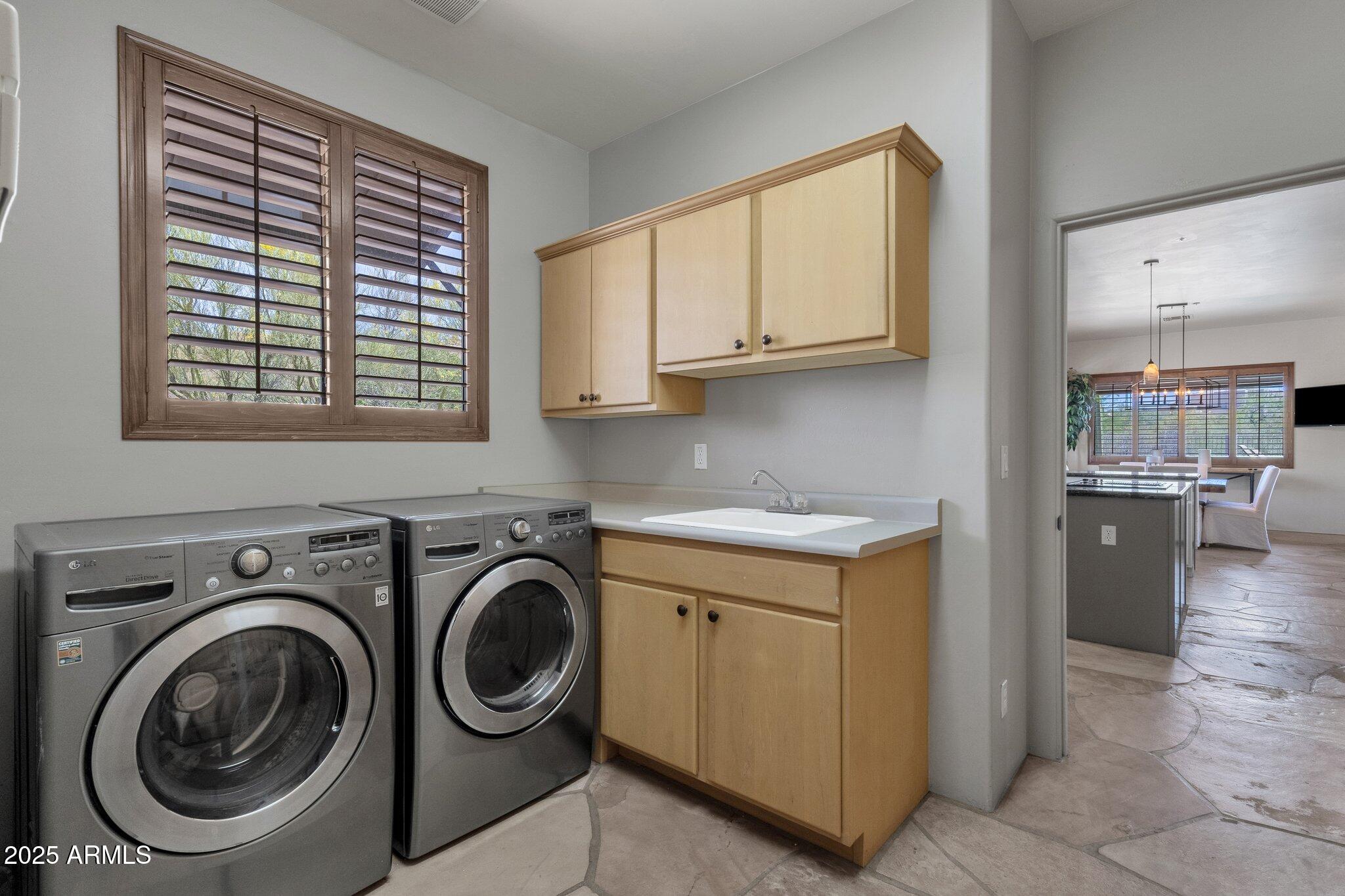 11123 E MONUMENT Drive