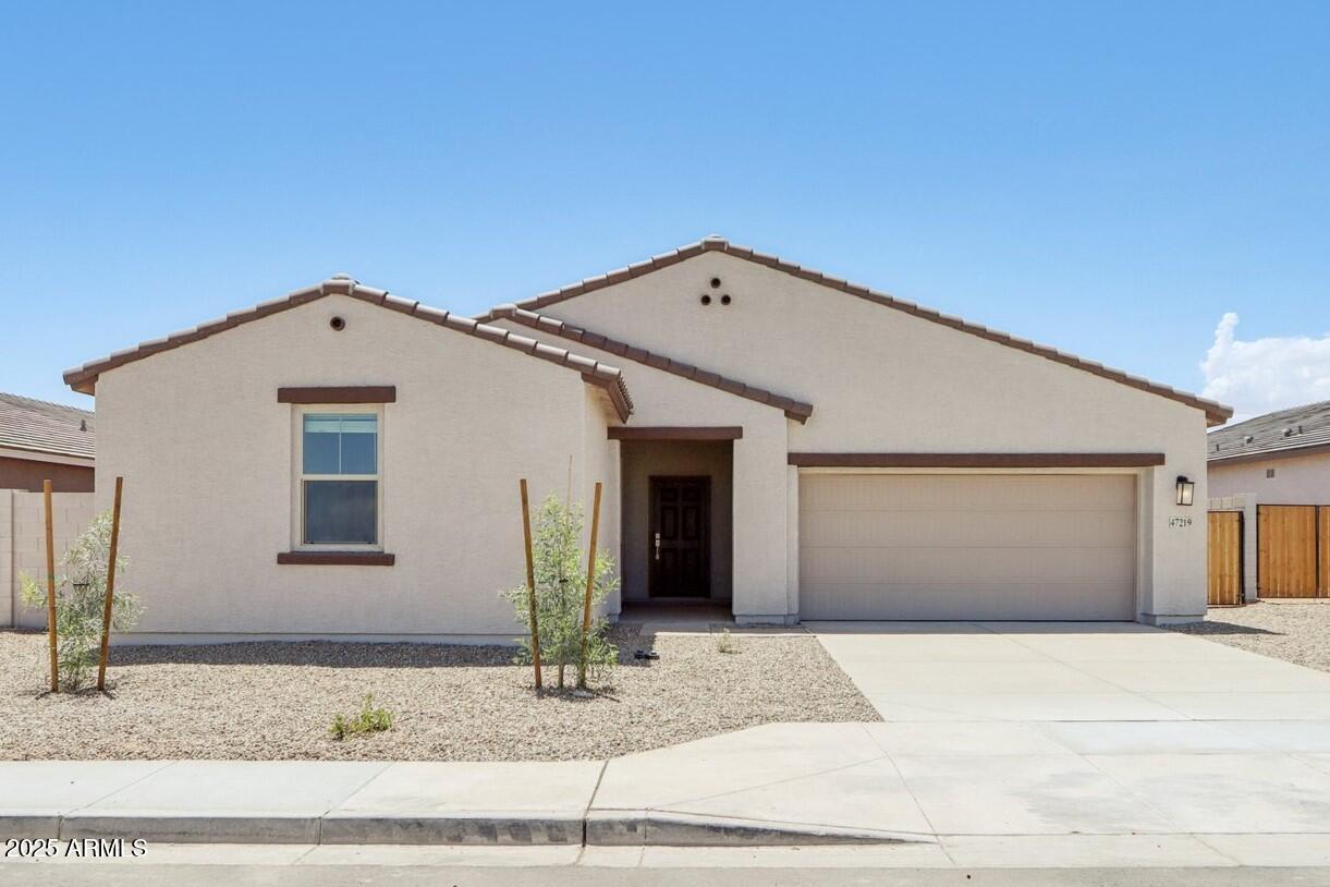 47219 W PECAN WOODS