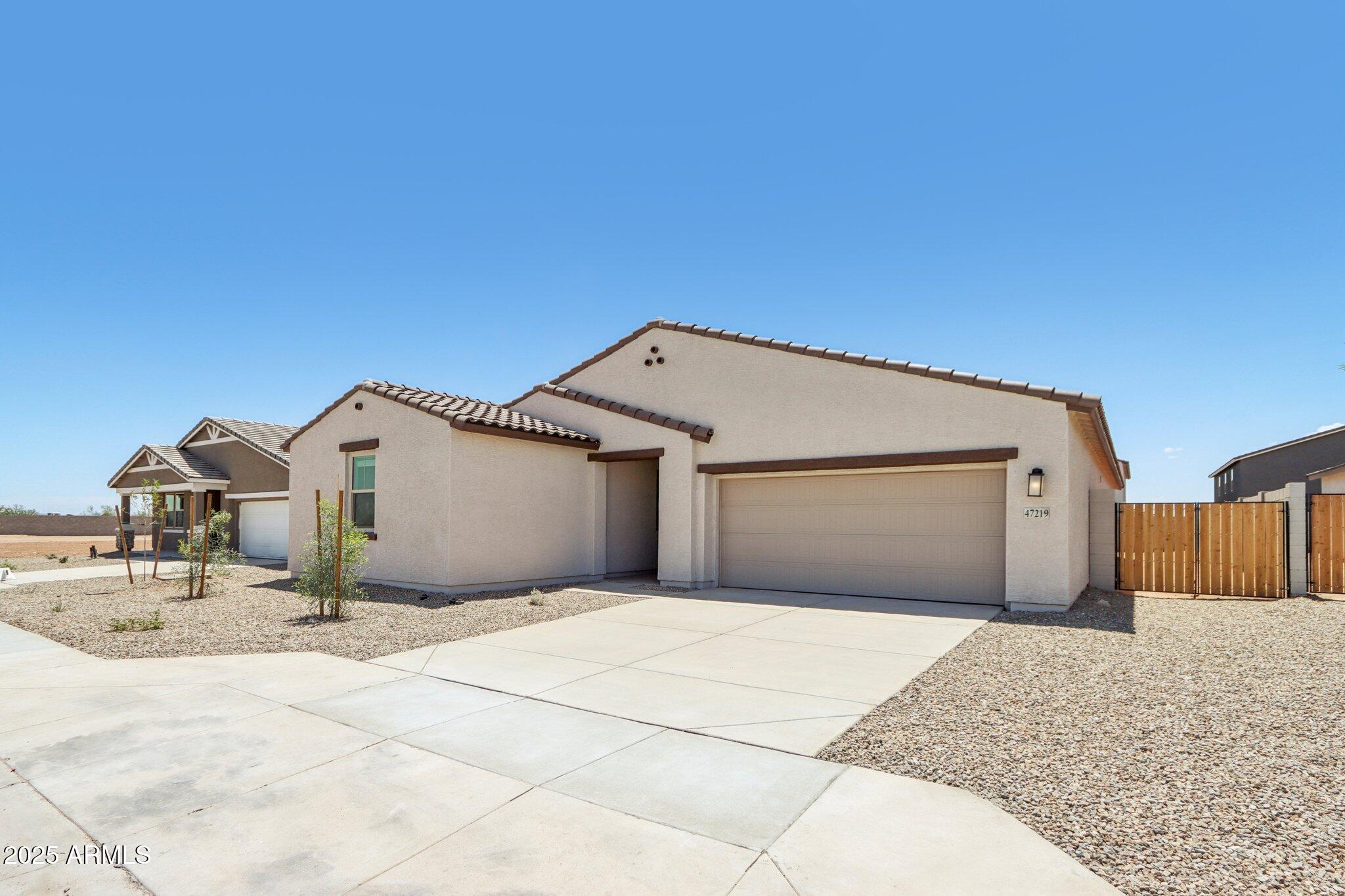 47219 W PECAN WOODS