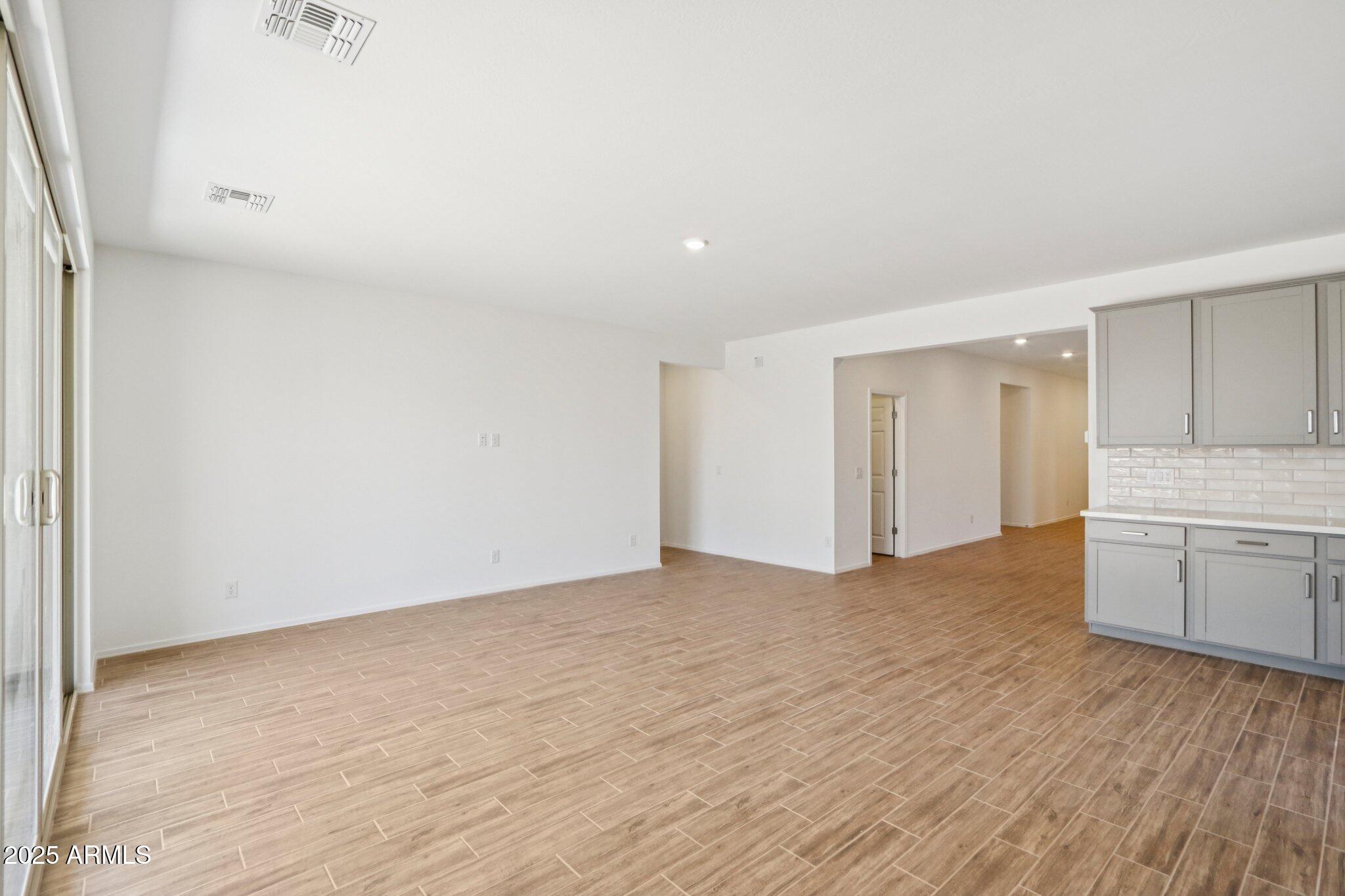 47219 W PECAN WOODS