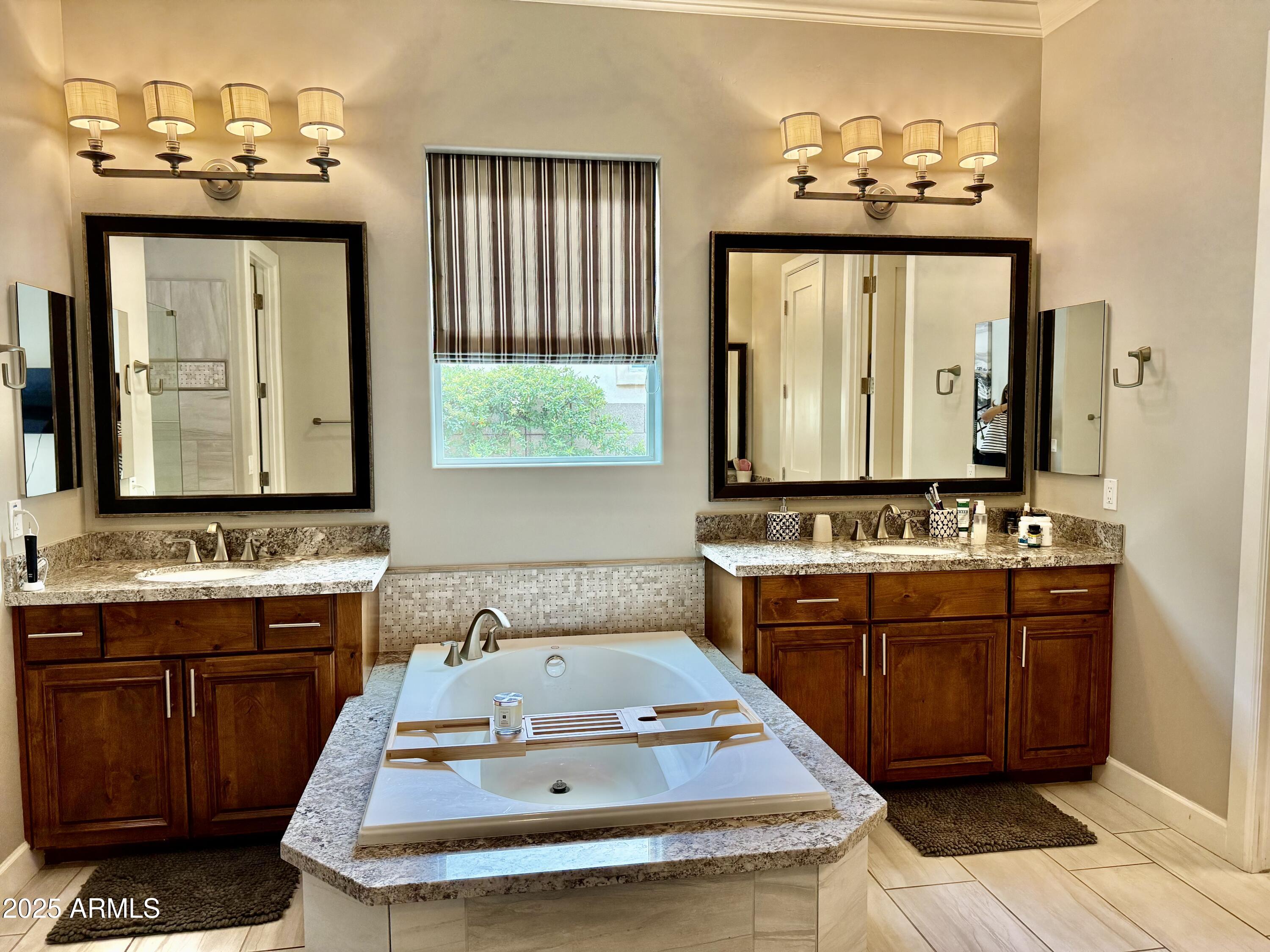 804 W CLAREMONT Street, Phoenix