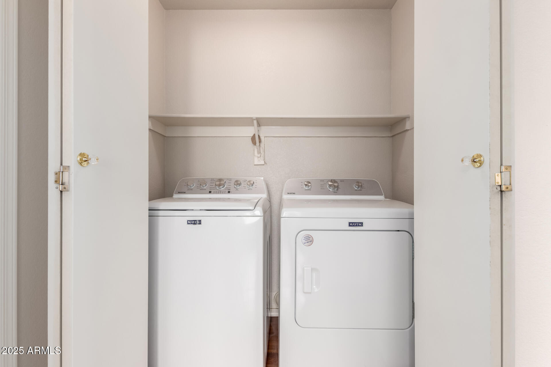 2503 E CAMELLIA Drive