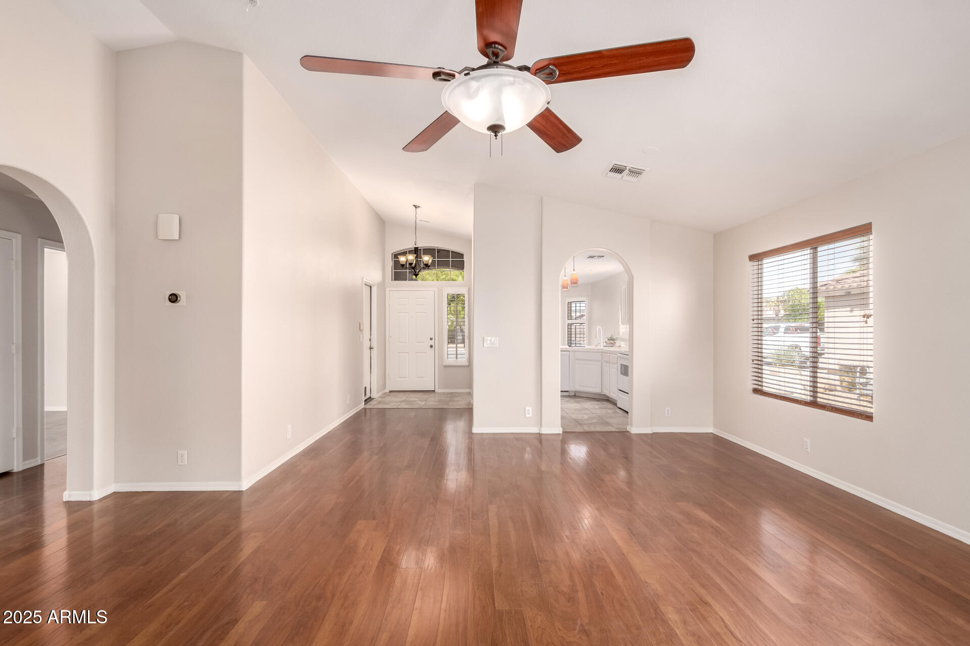 2503 E CAMELLIA Drive