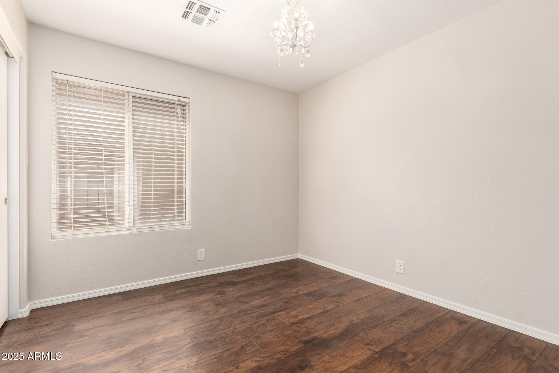 2503 E CAMELLIA Drive