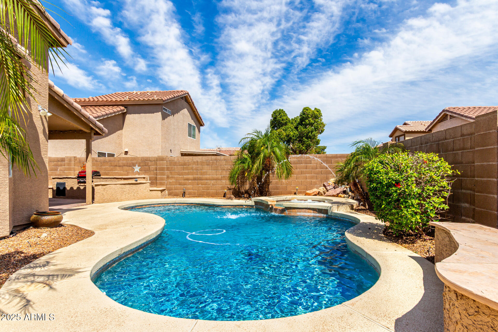 2503 E CAMELLIA Drive