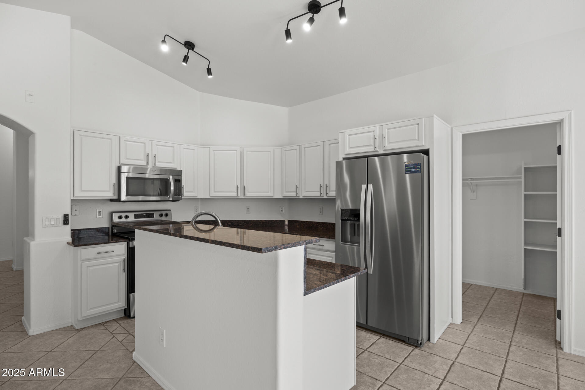 2152 E CASITAS DEL RIO Drive