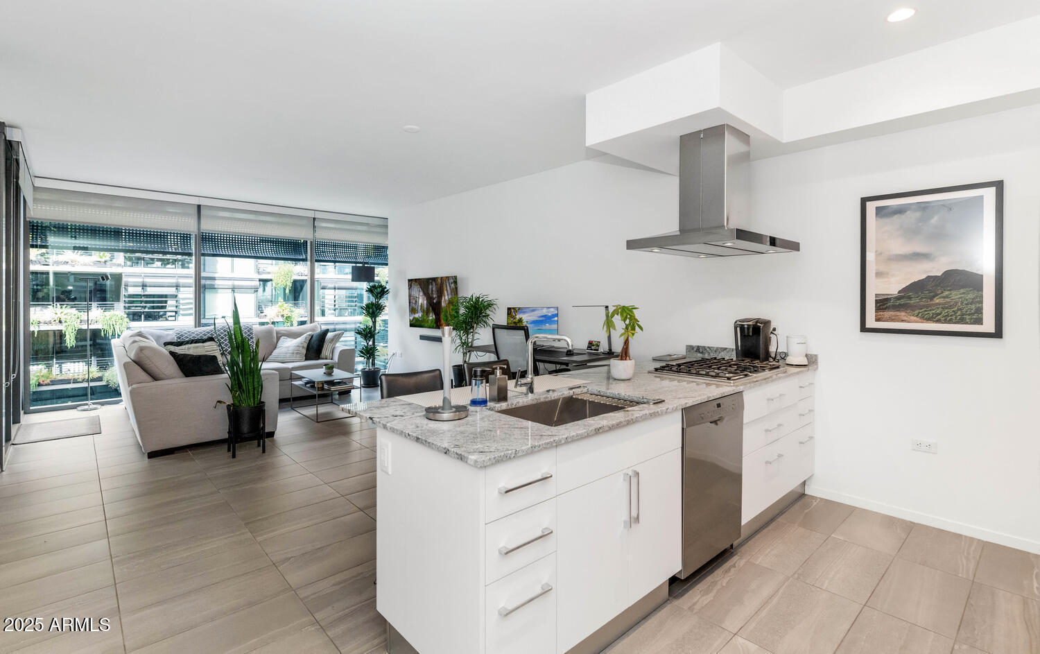 7180 E KIERLAND Boulevard, 806