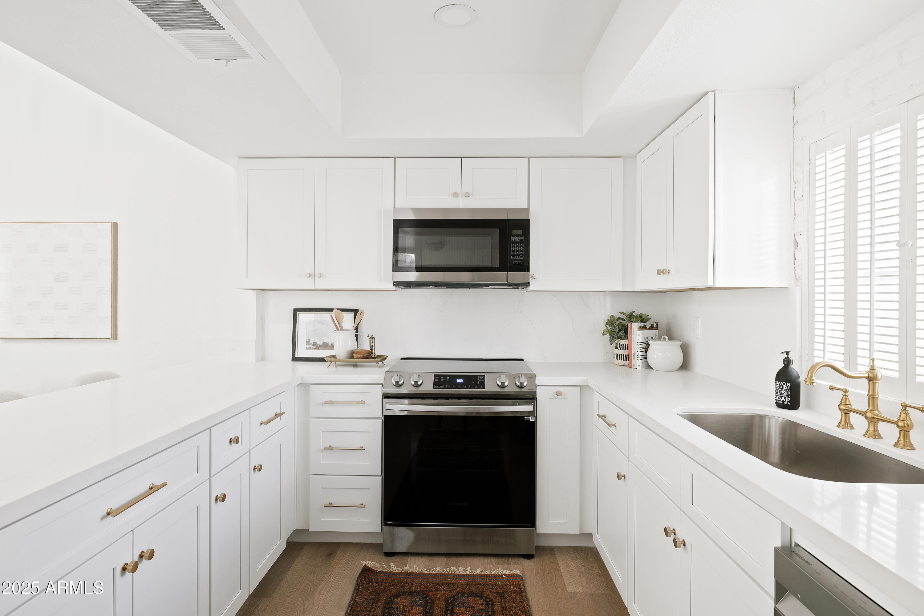 1631 E GARDENIA Avenue