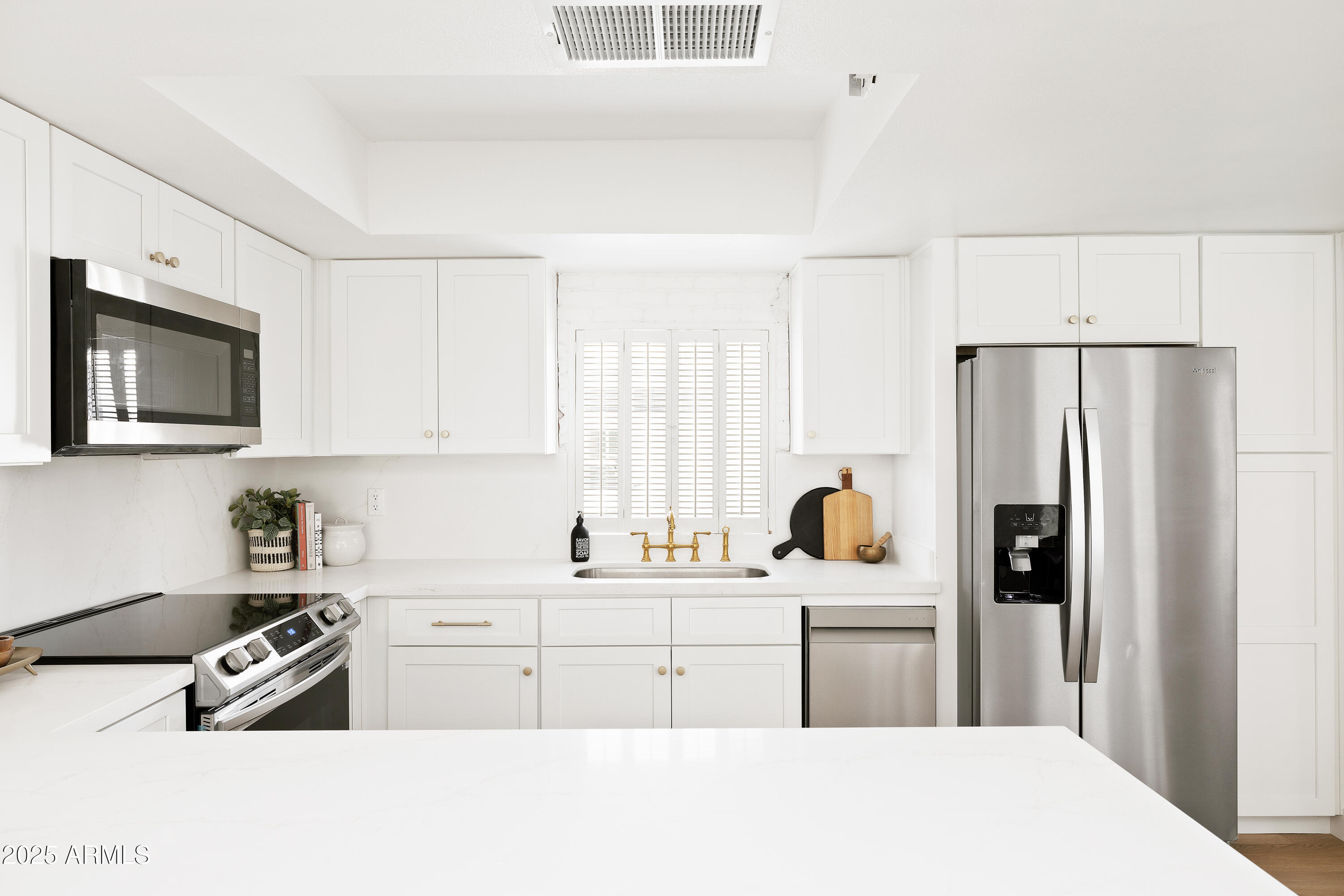 1631 E GARDENIA Avenue