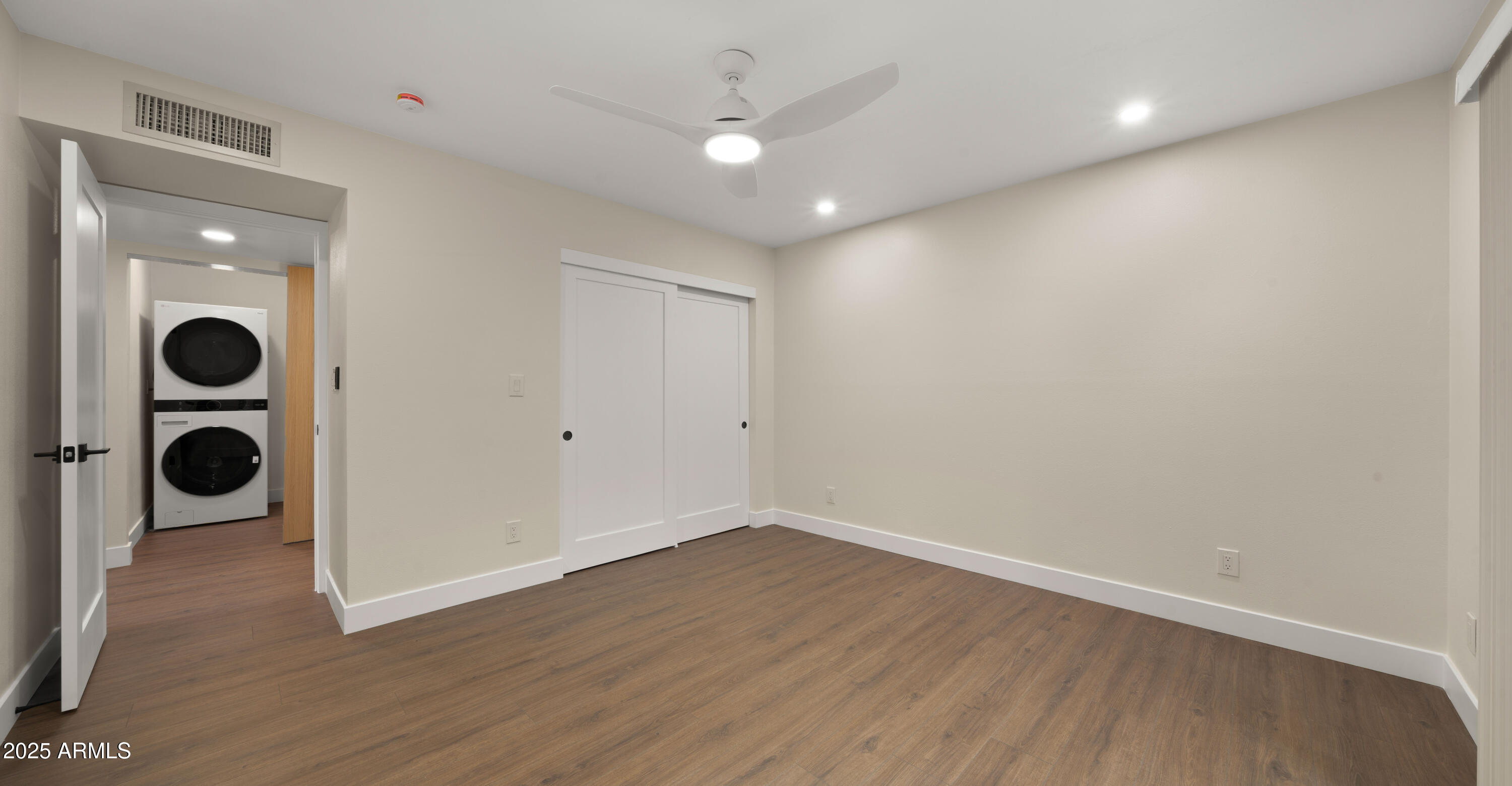 4800 N 68TH Street, 373