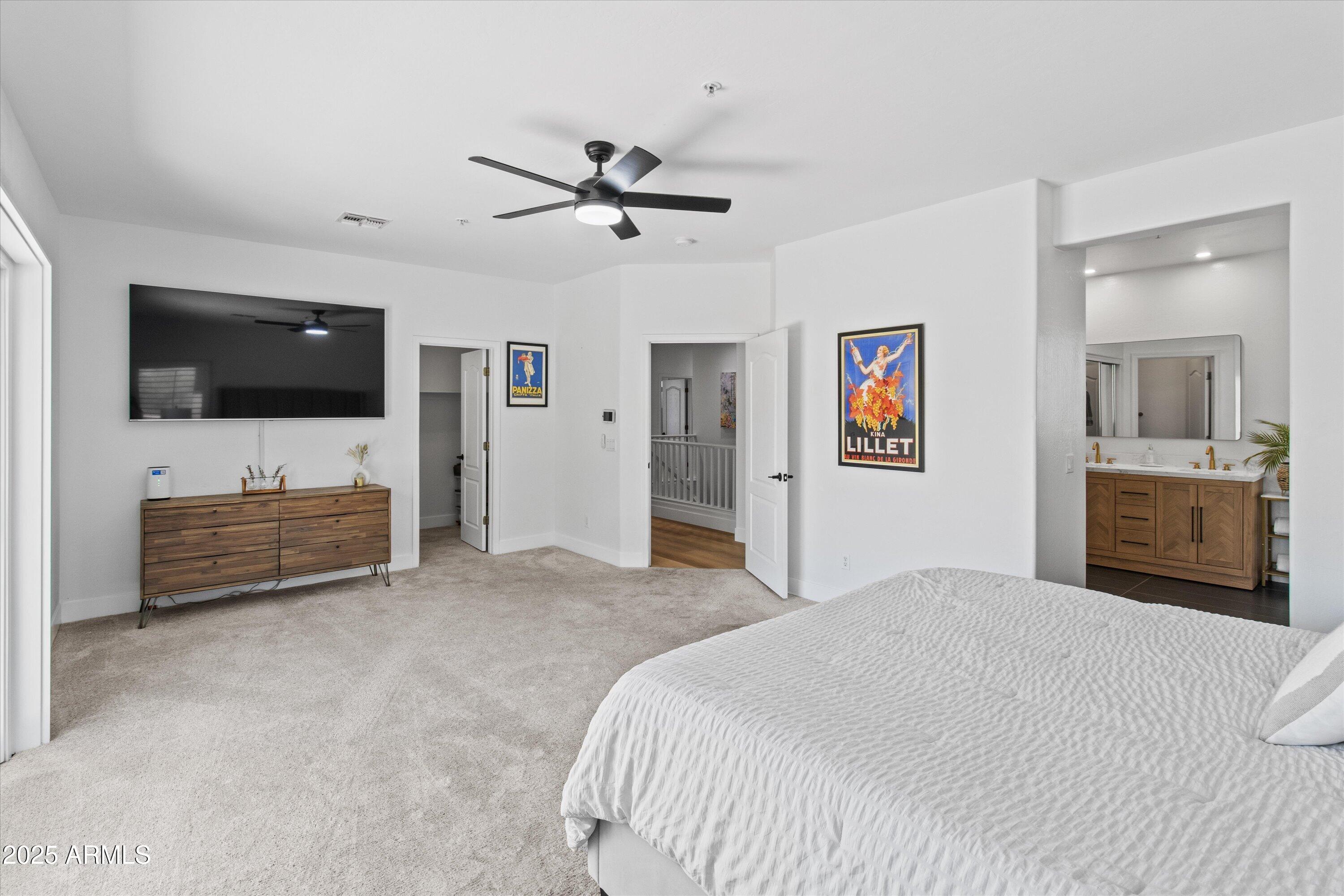 10415 E ROSEMARY Lane