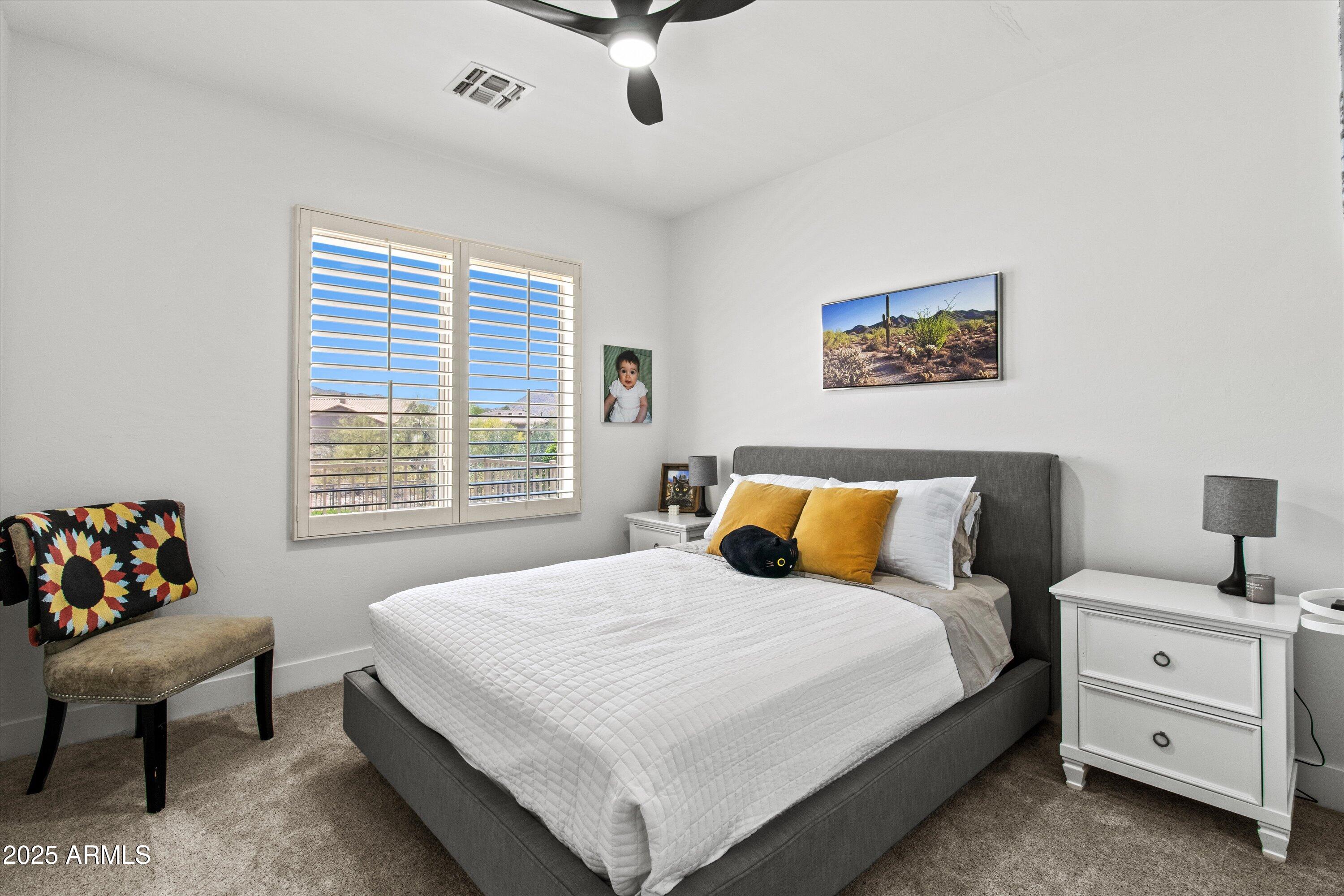 10415 E ROSEMARY Lane