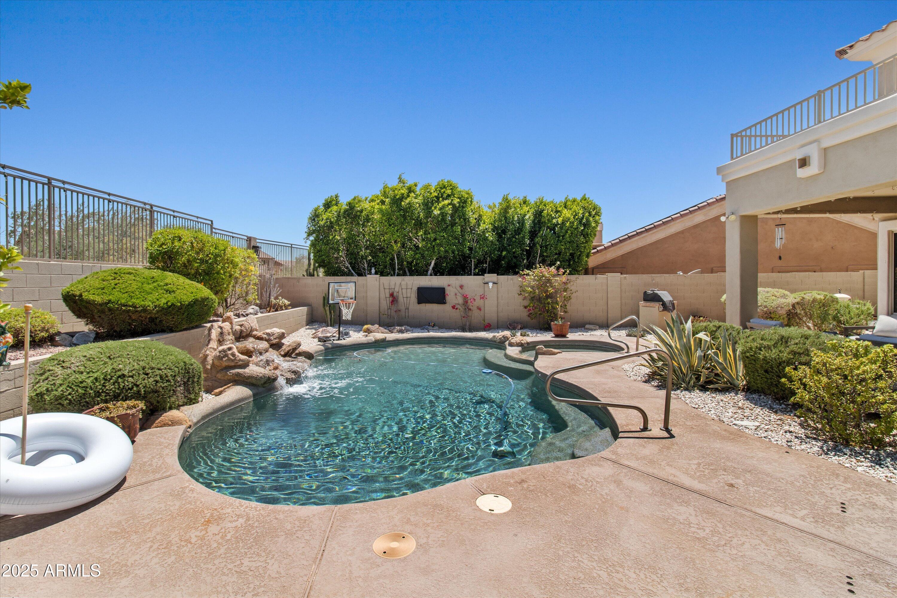 10415 E ROSEMARY Lane