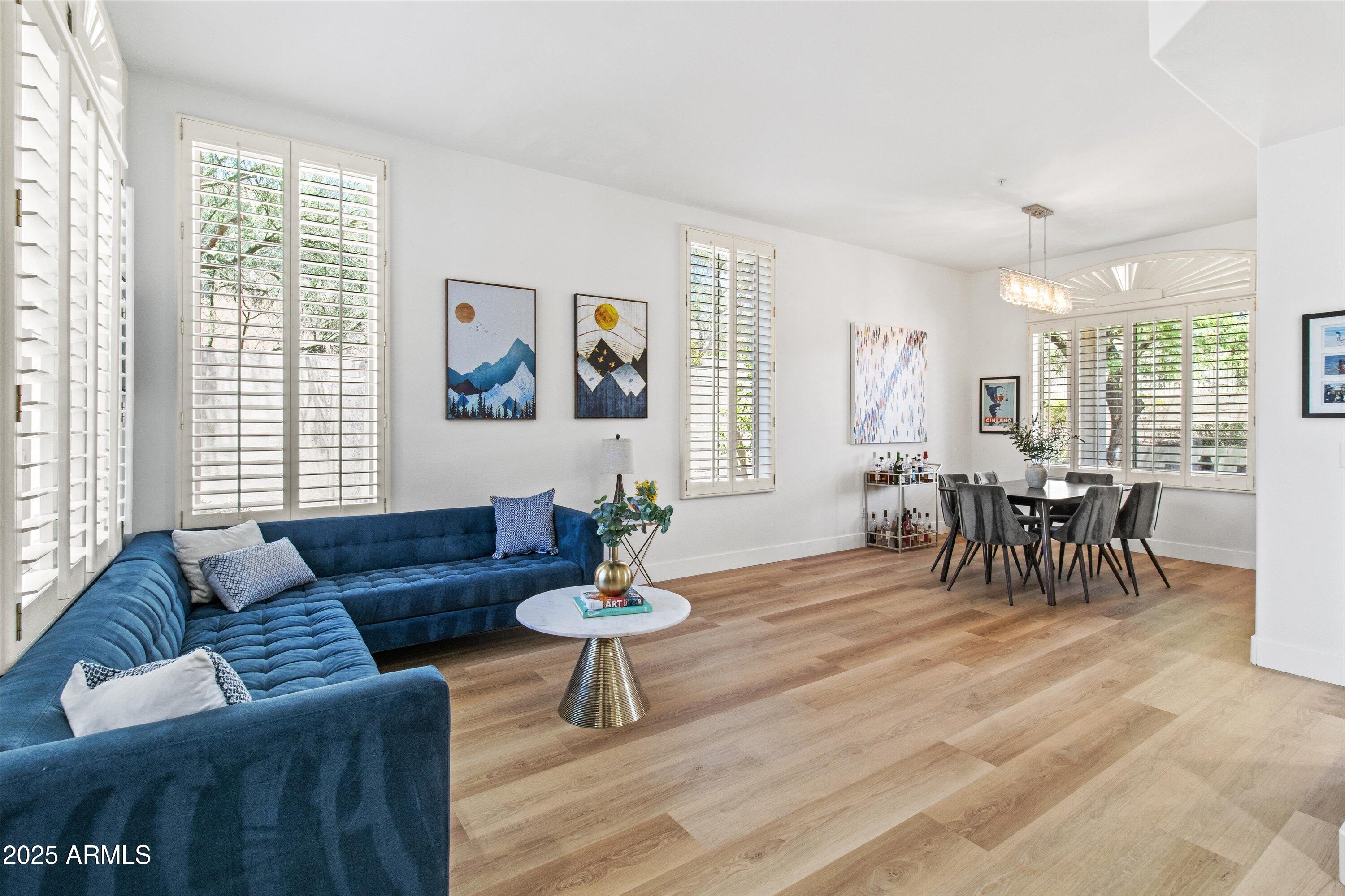 10415 E ROSEMARY Lane